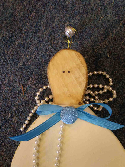 Medium Wooden Angel with antique button - A061901