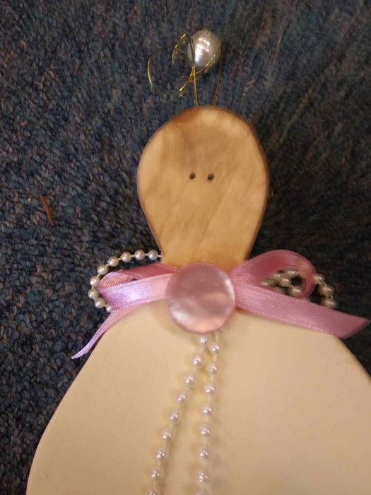 Medium Wooden Angel with antique button - A061902
