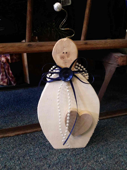 Medium Wooden Angel with antique button - A061904